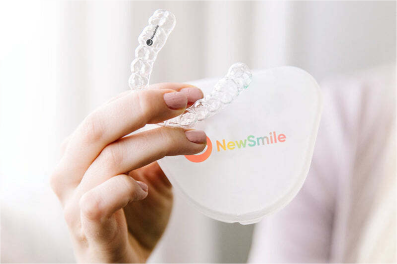 Invisible Orthodontic Aligners for Adults and Teens